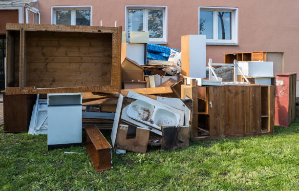 Best Commercial Cleanout Services  in Hays, KS